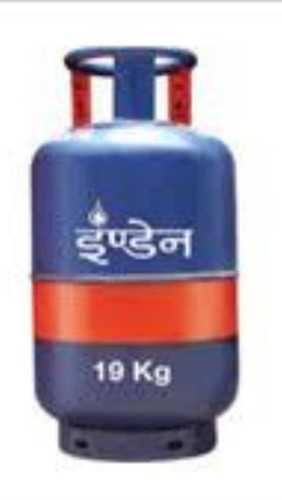 ਵਪਾਰਕ ਐੱਲਪੀਜੀ 19 ਕਿਲੋ ਪ੍ਰਤੀ ਸਿਲੰਡਰ (LPG cylinder) 25.5 ਰੁਪਏ ਤੱਕ ਹੇਠਾਂ ਆ ਗਈ।