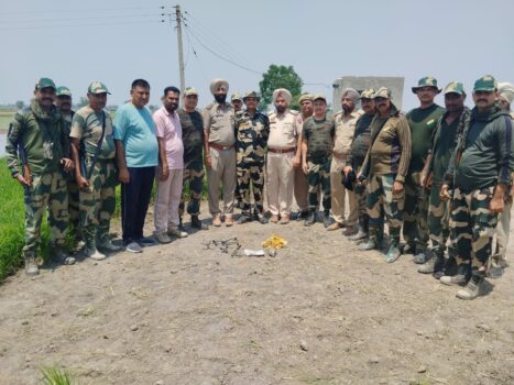 ਅੰਤਰਰਾਜੀ ਸਰਹੱਦ ਦੇ ਨੇੜਿਓਂ BSF ਨੇ ਬਰਾਮਦ ਕੀਤਾ ਡਰੋਨ ਅਤੇ ਹੈਰੋਇਨ