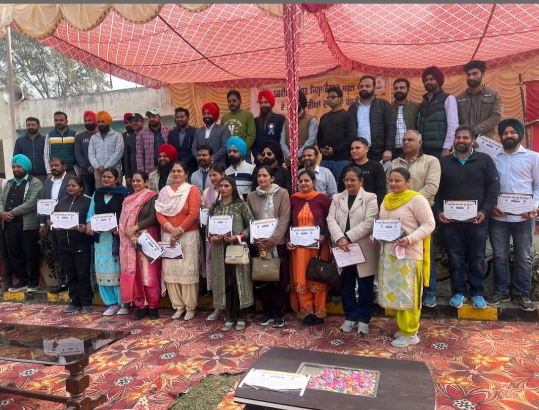 ਸਾਰੇ ਵਿਦਿਆਰਥੀਆਂ ਨੂੰ ਕਸਰਤ ਅਤੇ ਖੇਡਾਂ ਨੂੰ ਆਪਣੇ ਜੀਵਨ ਦਾ ਅੰਗ ਬਣਾਉਂਣਾ ਚਾਹੀਦਾ ਹੈ-ਪ੍ਰਿੰਸੀਪਲ ਅਨੂਪ ਚੌਹਾਨ