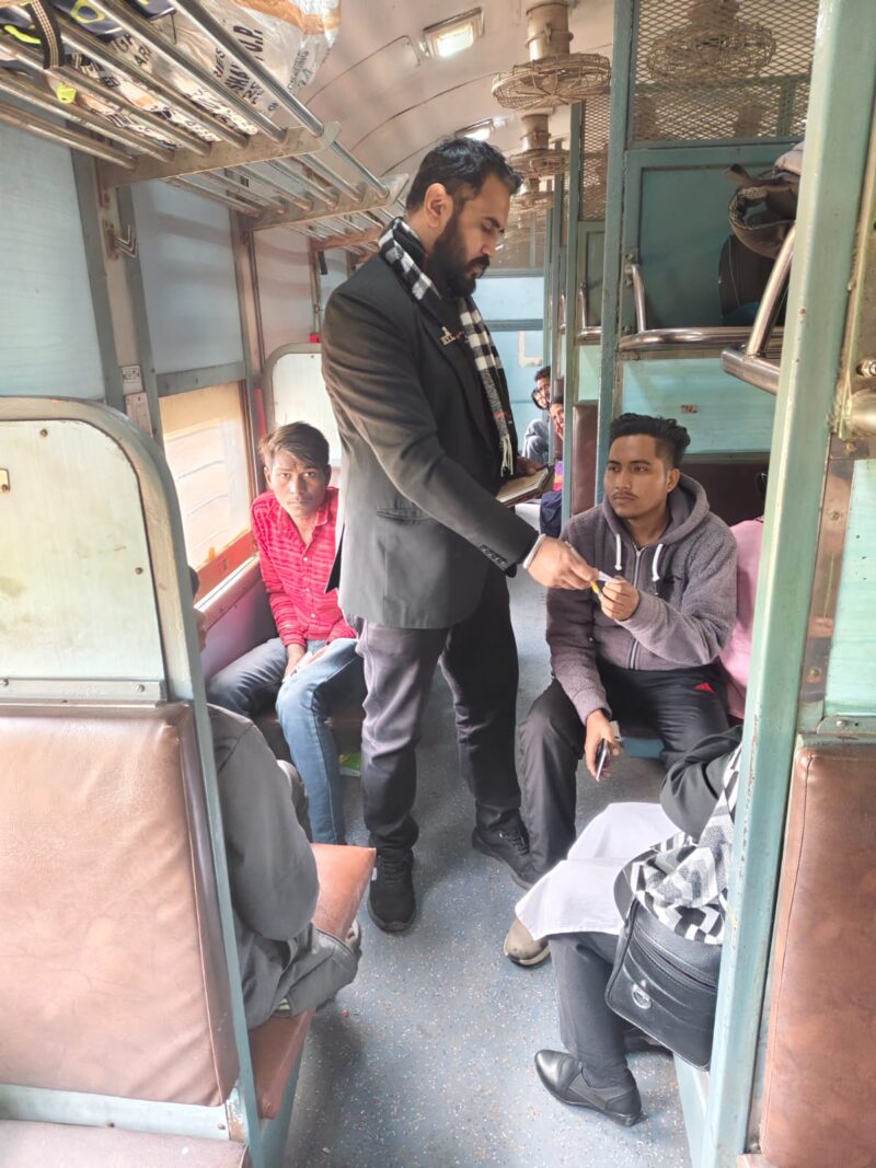 “ जनवरी माह में टिकट चेकिंग द्वारा ₹2.43 करोड़ रुपए का राजस्व अर्जित किया गया।”