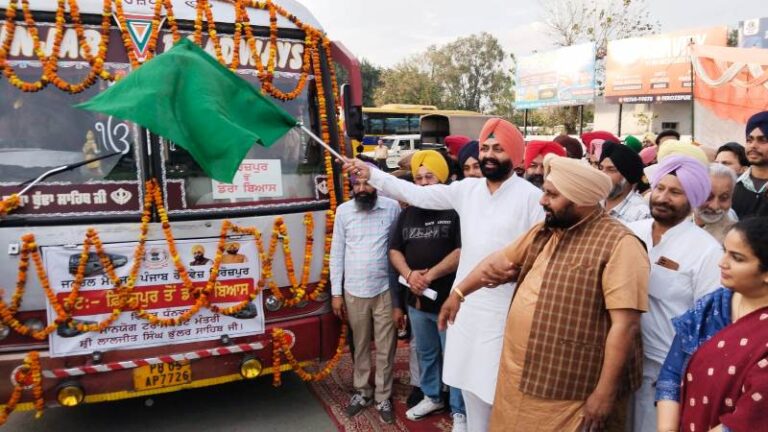 ਫ਼ਿਰੋਜ਼ਪੁਰ ਤੋਂ ਡੇਰਾ ਬਿਆਸ ਲਈ ਨਵੀਂ ਬੱਸ ਸੇਵਾ ਸ਼ੁਰੂ, ਕੈਬਨਿਟ ਮੰਤਰੀ  ਵੱਲੋਂ ਹਰੀ ਝੰਡੀ