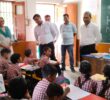 मंडल रेल प्रबंधक श्री संजय साहू द्वारा बाल निकेतन विद्यालय का निरीक्षण।