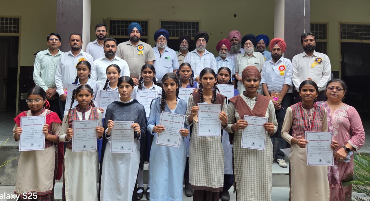 ਜ਼ਿਲ੍ਹਾ ਭਾਸ਼ਾ ਦਫ਼ਤਰ, ਫ਼ਿਰੋਜ਼ਪੁਰ ਵੱਲੋਂ ਕਰਵਾਏ ਗਏ ਪੰਜਾਬੀ ਸਾਹਿਤ ਸਿਰਜਣ ਅਤੇ ਕਵਿਤਾ ਗਾਇਨ ਮੁਕਾਬਲੇ
