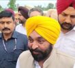 ਮੁੱਖ ਮੰਤਰੀ ਮਾਨ ਹੜ੍ਹ ਪੀੜਤਾਂ ਦੇ ਨਾਲ, ਕਿਹਾ – ਸਹਾਇਤਾ ਨਾ ਮਿਲੀ ਤਾਂ ਪੰਜਾਬ ਆਪ ਕਰੇਗਾ ਸੰਭਾਲ”