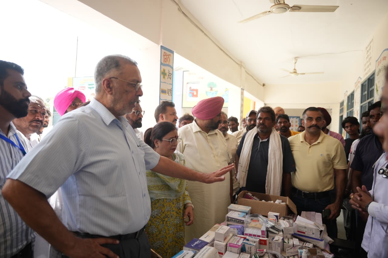 ਪੰਜਾਬ ਸਰਕਾਰ ਹੜ੍ਹ ਪੀੜਤਾਂ ਦੇ ਮੁੜ ਵਸੇਬੇ ਅਤੇ ਨੁਕਸਾਨ ਦਾ ਮੁਆਵਜਾ ਦੇਣ ਲਈ ਪੂਰੀ ਤਰ੍ਹਾਂ ਵਚਨਬੱਧ – ਡਾ. ਬਲਬੀਰ ਸਿੰਘ