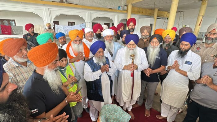 ਐਜੂਕੇਟ ਪੰਜਾਬ ਪ੍ਰੋਜੈਕਟ ਵੱਲੋਂ ਹੜ੍ਹ ਪ੍ਰਭਾਵਿਤ ਪਰਿਵਾਰਾਂ ਦੀ ਸਹਾਇਤਾ ਲਈ ਦੁਧਾਰੂ ਪਸ਼ੂਆਂ ਦੀ ਵੰਡ