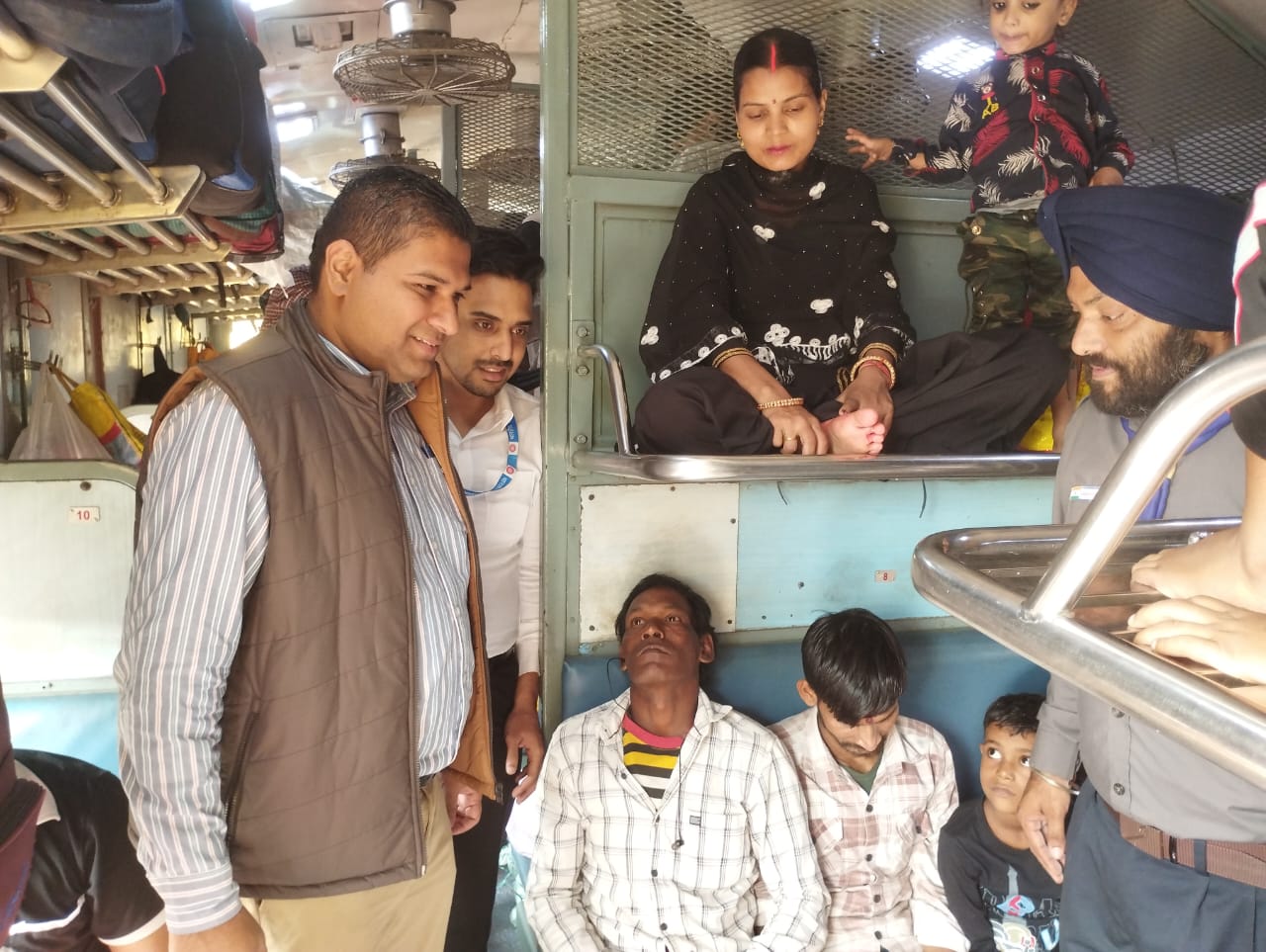 फिरोजपुर मंडल द्वारा छठ पर्व पर यात्रियों के लिए विशेष व्यवस्था