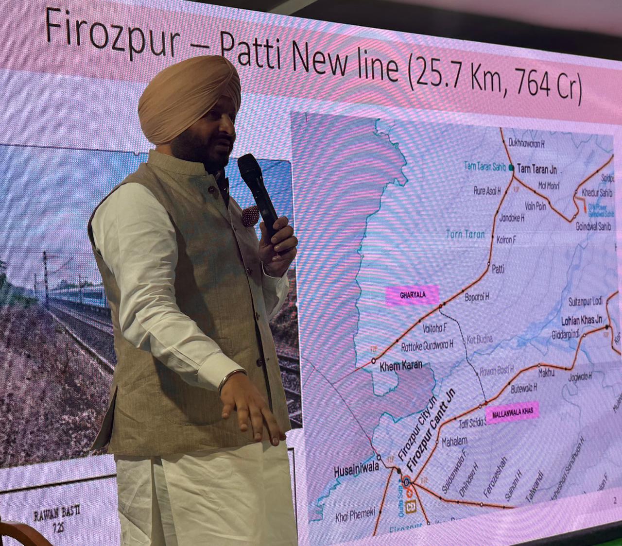 ਰੇਲ ਮੰਤਰਾਲੇ ਵੱਲੋਂ ਫਿਰੋਜ਼ਪੁਰ–ਪੱਟੀ ਰੇਲ ਲਿੰਕ ਪ੍ਰੋਜੈਕਟ (25.72 ਕਿ.ਮੀ.) ਨੂੰ ਮਨਜ਼ੂਰੀ : ਰਵਨੀਤ ਸਿੰਘ ਬਿੱਟੂ, ਕੇਂਦਰੀ ਰੇਲਵੇ ਰਾਜ ਮੰਤਰੀ ਰੇਲਵੇ ਨੇ ਪੰਜਾਬ ਦੇ ਮੁੱਖ ਸਕੱਤਰ ਨੂੰ ਜ਼ਮੀਨ ਦੀ ਤੁਰੰਤ ਅਧਿਗ੍ਰਹਿ ਲਈ ਪੱਤਰ ਲਿਖਿਆ