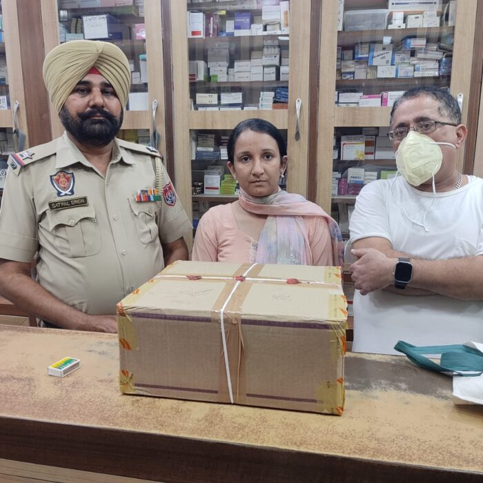 ਤੰਨੂ ਮੈਡੀਕੋਜ਼, ਲੱਖੋ ਕੇ ਬਹਿਰਾਮ ਅਤੇ ਗਗਨ ਮੈਡੀਕੋਜ਼ ਦਾ ਲਾਇਸੈਂਸ  ਜੋਨਲ ਲਾਇਸੈਂਸਿੰਗ ਅਥਾਰਟੀ ਵੱਲੋਂ ਕੀਤਾ ਰੱਦ 