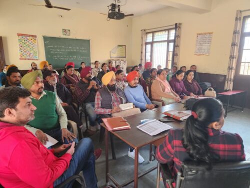 ਨਵੇਂ ਦਾਖਲਿਆਂ ਤੇ ਗਰਾਂਟਾਂ ਸਬੰਧੀ ਬੀਪੀਈਓ ਫ਼ਿਰੋਜ਼ਪੁਰ-1 ਵੱਲੋਂ ਸਕੂਲ ਮੁਖੀਆਂ ਨਾਲ ਮੀਟਿੰਗ