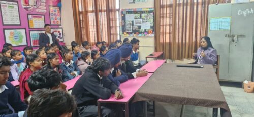 ਨਸ਼ਾ ਛਡਾਓ ਮੁਹਿੰਮ “ਯੂਥ ਅਗੇਂਸਟ ਡਰੱਗ” ਦੇ ਤਹਿਤ ਸੀ.ਜੇ.ਐੱਮ ਅਨੁਰਾਧਾ ਵੱਲੋਂ ਲਗਾਇਆ ਜਾਗਰੂਕਤਾ ਸੈਮੀਨਾਰ