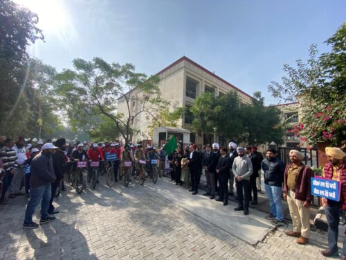 ਸ੍ਰੀ ਸੁਮੀਤ ਮਲਹੋਤਰਾ, ਜ਼ਿਲ੍ਹਾ ਅਤੇ ਸੈਸ਼ਨ ਜੱਜ, ਫਿਰੋਜ਼ਪੁਰ ਵੱਲੋਂ ਸਾਈਕਲ ਰੈਲੀ ਨੂੰ ਹਰੀ ਝੰਡੀ ਦੇ ਕੀਤਾ ਰਵਾਨਾ