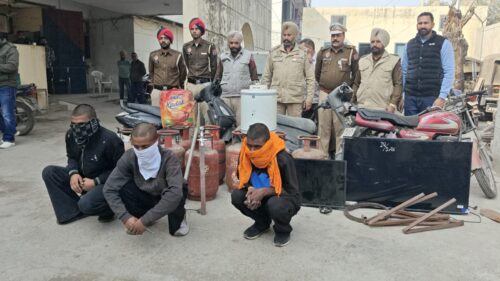 ਫ਼ਿਰੋਜ਼ਪੁਰ ਪੁਲਿਸ ਨੂੰ ਮਿਲੀ ਵੱਡੀ ਸਫਲਤਾ: ਚੋਰੀ ਦੇ ਸਾਮਾਨ ਸਮੇਤ 3 ਚੋਰ ਕਾਬੂ