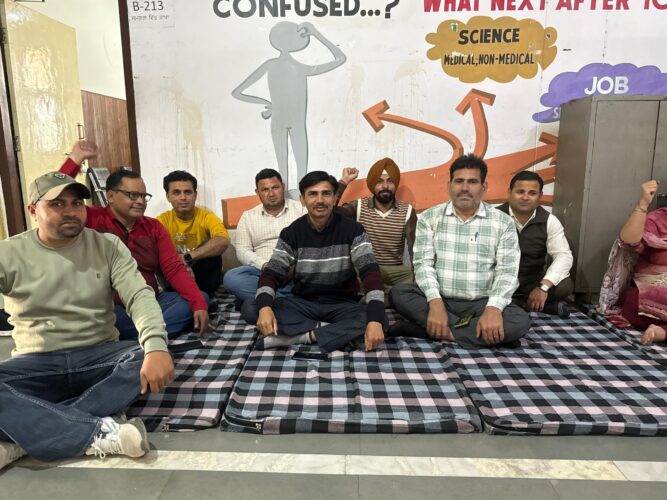 ਤਨਖਾਹ ਕਟੌਤੀ ਰੱਦ ਨਾ ਹੋਣ ਦੀ ਸੂਰਤ ਵਿੱਚ ਮੁੱਖ ਮੰਤਰੀ ਰਿਹਾਇਸ਼ ਵੱਲ ਗੁਪਤ ਐਕਸ਼ਨ ਦੀ ਚਿਤਾਵਨੀ