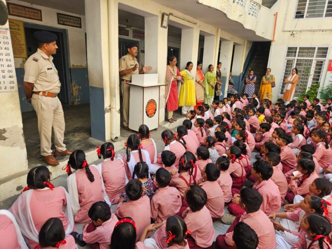 आरपीएफ ने 60 लाख से अधिक का सामान लौटाया, 157 बच्चों को परिवार से मिलवाया