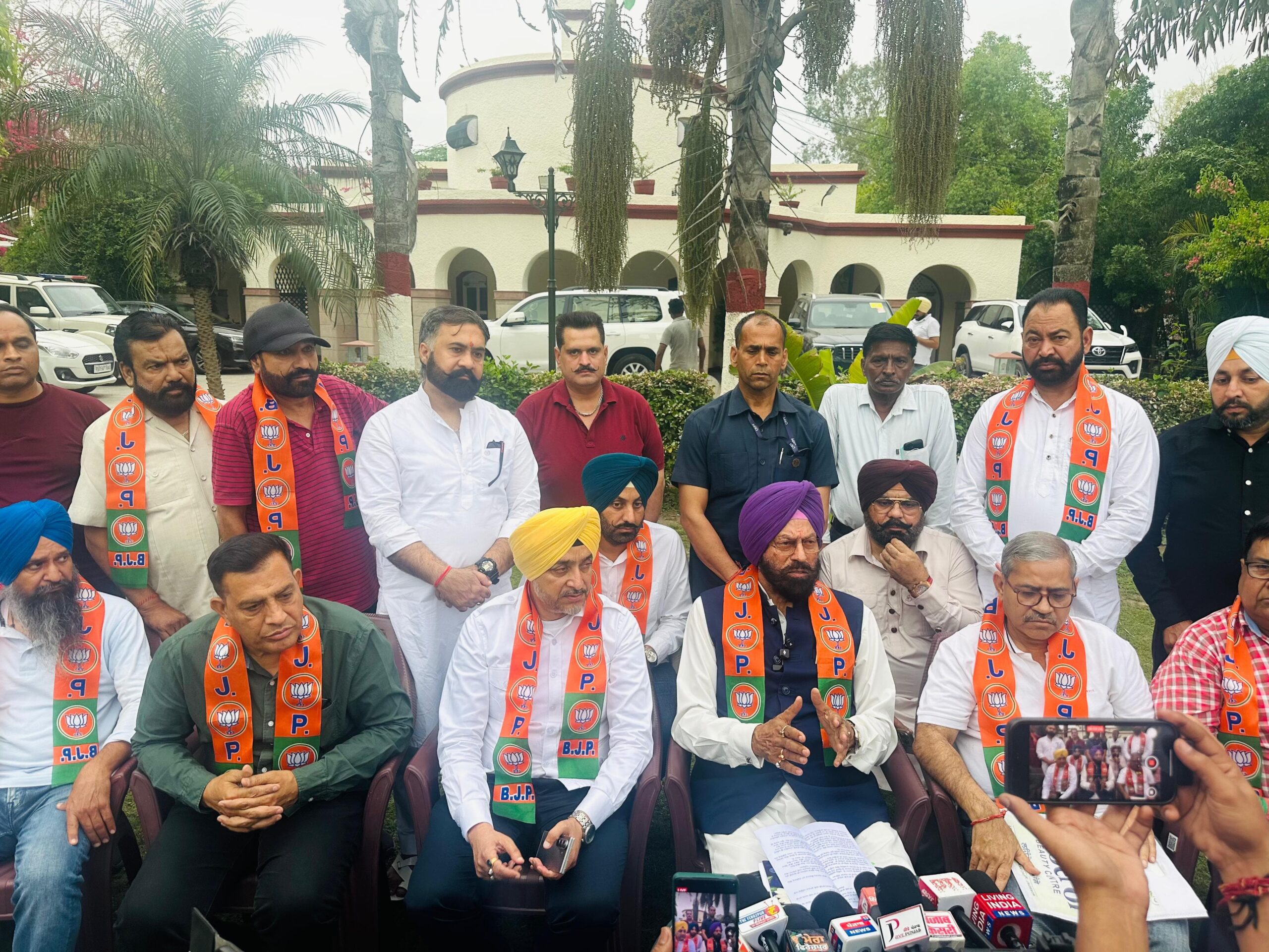 ਫਿਰੋਜ਼ਪੁਰ ਵਿੱਚ ਰਾਣਾ ਗੁਰਮੀਤ ਸਿੰਘ ਸੋਢੀ ਦੀ ਪ੍ਰੈਸ ਕਾਨਫਰੰਸ, ਚੰਡੀਗੜ੍ਹ ਹਮਲੇ ‘ਤੇ ਜਤਾਇਆ ਦੁੱਖ