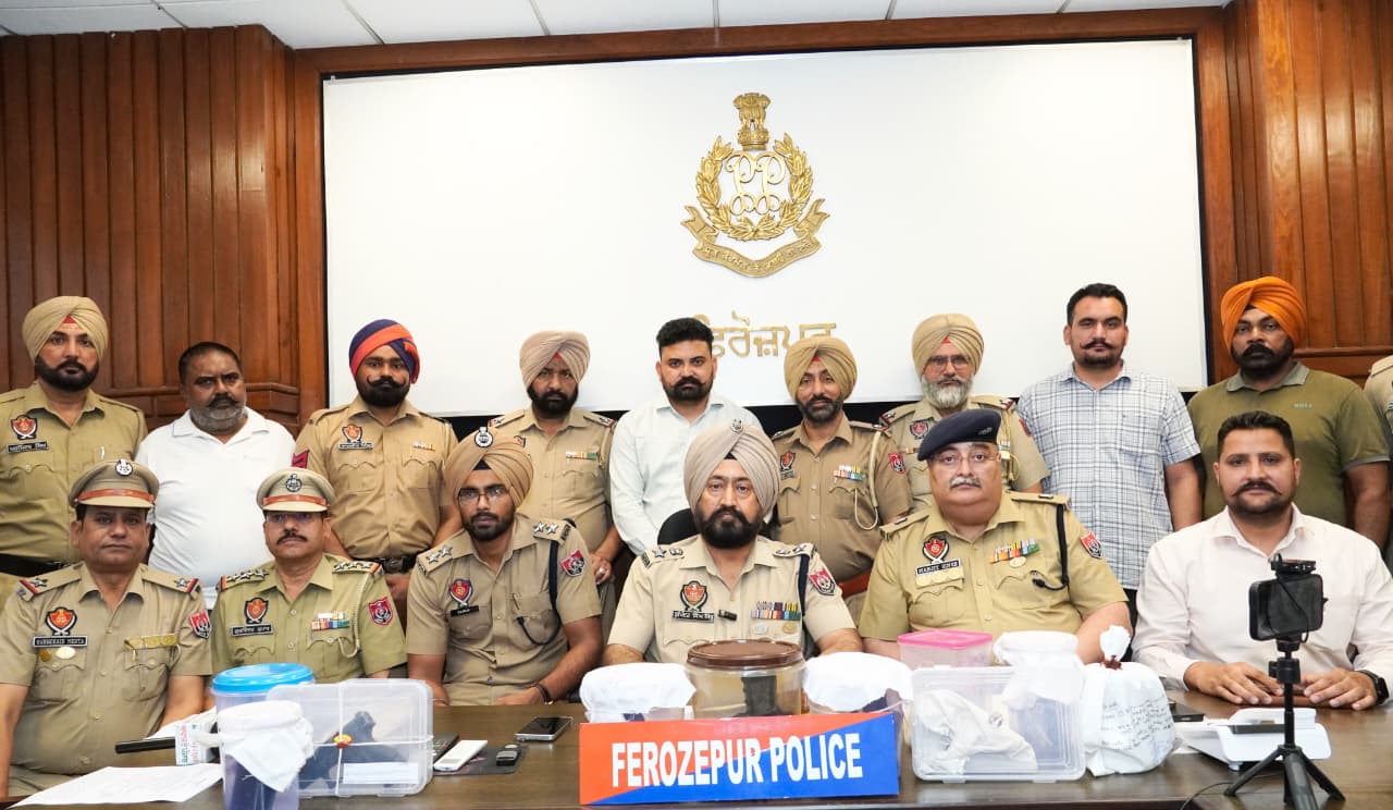 ਫਿਰੋਜ਼ਪੁਰ ਵਿੱਚ 15 ਦਿਨਾਂ ਵਿੱਚ 15 ਵੱਡੇ ਨਸ਼ਾ ਤਸਕਰ ਗ੍ਰਿਫ਼ਤਾਰ, ਪੁਲਿਸ ਦੀ ਵੱਡੀ ਕਾਰਵਾਈ, 100 ਕਰੋੜ ਰੁਪਏ ਤੋਂ ਵੱਧ ਮੁੱਲ ਦੀ ਹੈਰੋਇਨ ਬਰਾਮਦ