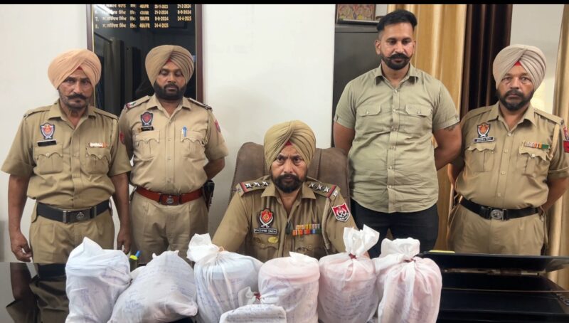 ਨਸ਼ਾ ਤਸਕਰੀ ‘ਤੇ ਸਖ਼ਤ ਕਾਰਵਾਈ ਕਰਦਿਆਂ ਫਿਰੋਜ਼ਪੁਰ ਪੁਲਿਸ ਵਲੋਂ ਕਰੋੜਾ ਦੀ ਹੈਰੋਇਨ ਸਮੇਤ ਦੋ ਆਰੋਪੀ ਕਾਬੂ
