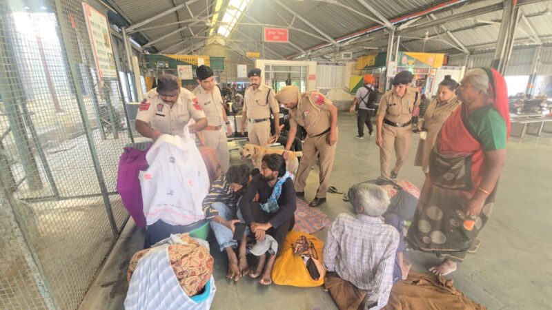 ਰੇਲਵੇ ਸਟੇਸ਼ਨਾਂ ਅਤੇ ਸਕੂਲਾਂ ਨੂੰ ਬੰਬ ਨਾਲ ਉਡਾਉਣ ਦੀ ਧਮਕੀ, ਹਾਈ ਅਲਰਟ ਜਾਰੀ