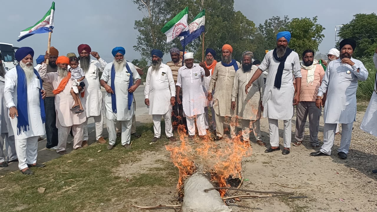 ਮੱਖੂ ਵਿੱਚ ਕਿਸਾਨ ਮਜ਼ਦੂਰ ਸੰਘਰਸ਼ ਕਮੇਟੀ ਦੀ ਅਹਿਮ ਮੀਟਿੰਗ, 15 ਜੁਲਾਈ ਦੇ ਮੋਟਰਸਾਈਕਲ ਮਾਰਚ ਅਤੇ 21 ਜੁਲਾਈ ਦੀ ਮਹਾਂ ਰੈਲੀ ਦੀਆਂ ਤਿਆਰੀਆਂ ਤੇ ਜ਼ੋਰ