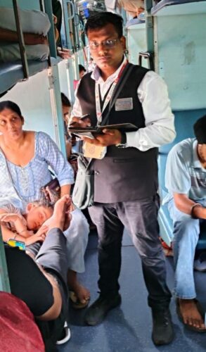 जुलाई माह में टिकट चेकिंग अभियान के दौरान 34,410 यात्री बिना टिकट अथवा अनियमित यात्रा करते हुए पाए गए।