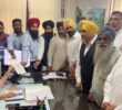 ਫਿਰੋਜ਼ਪੁਰ ਵਿੱਚ ਭਾਜਪਾ ਨੇ ਨਸ਼ਿਆਂ ਦੇ ਮੁੱਦੇ ਅਤੇ ਪਰਵਿੰਦਰ ਸਿੰਘ ਝੋਟੇ ਦੇ ਕਤਲ ਮਾਮਲੇ ਨੂੰ ਲੈ ਕੇ ਰਾਜਪਾਲ ਦੇ ਨਾਮ ਏਡੀਸੀ ਨੂੰ ਸੌਂਪਿਆ ਮੰਗ ਪੱਤਰ