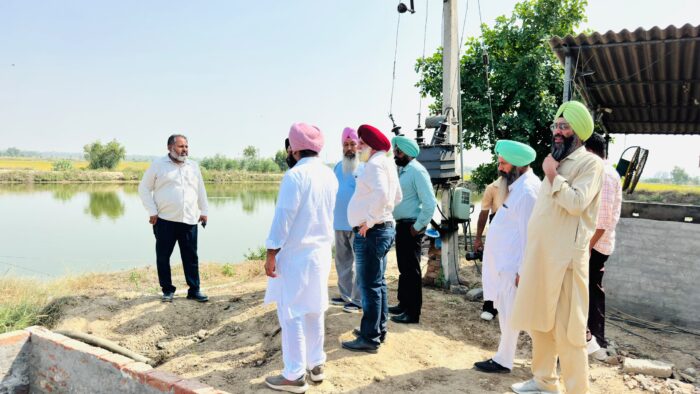 ਪੰਜਾਬ ਦੇ ਮੱਛੀ ਕਾਸ਼ਤਕਾਰ ਕਿਸਾਨਾਂ ਵੱਲੋਂ ਪਿੰਡ ਕਾਹਨ ਸਿੰਘ ਵਾਲਾ ਵਿਖ਼ੇ ਬਣੇ ਮੱਛੀ ਫਾਰਮ ਦਾ ਕੀਤਾ ਗਿਆ ਦੌਰਾ